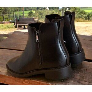 Universal Thread Brenna Boots Womens Size 5 1/2 Black Ankle Memory Foam